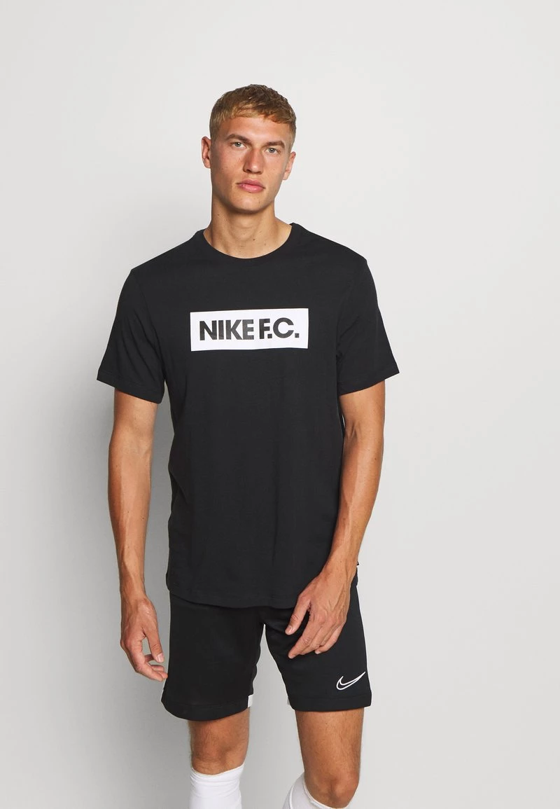 Nike Performance Herren TEE ESSENTIALS - T-Shirt Print - Black/white 1 Nike Performance Herren TEE ESSENTIALS - T-Shirt Print - Black/white