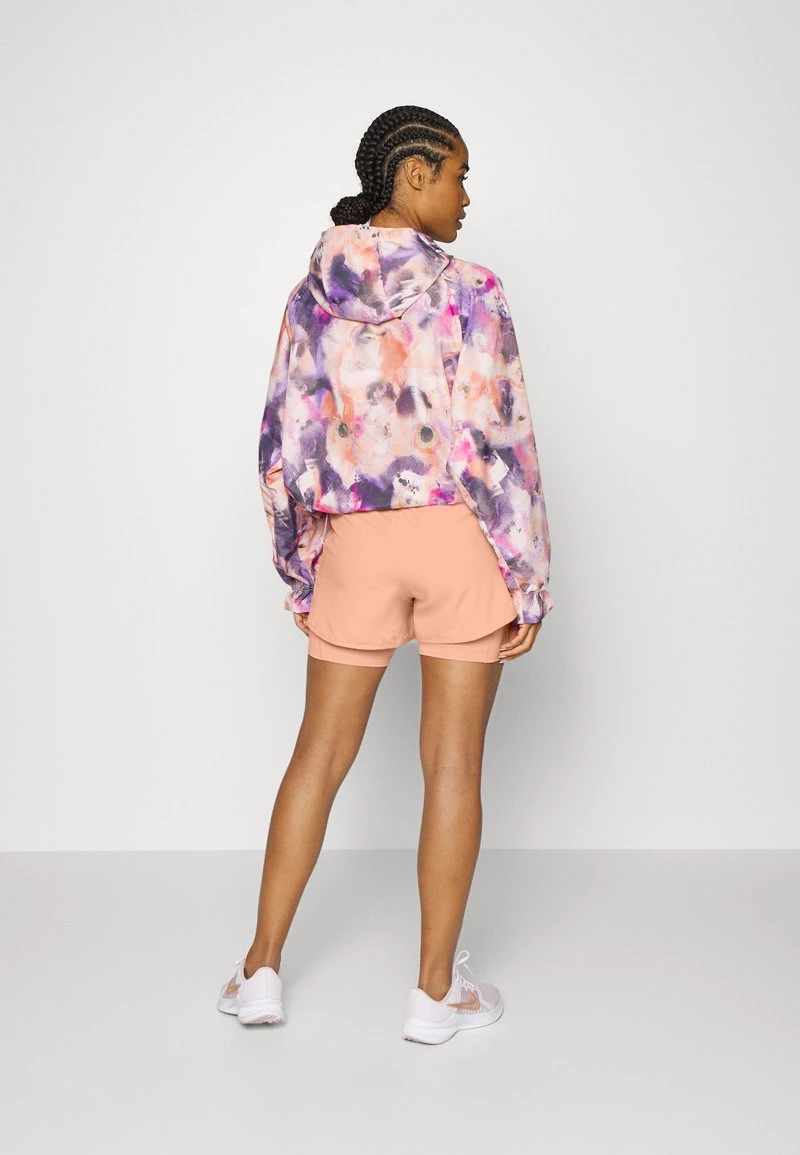 Nike Performance Damen TEMPO LUXE SHORT - Kurze Sporthose - Light Madder Root/atmosphere/reflective Silver 3 Nike Performance Damen TEMPO LUXE SHORT - Kurze Sporthose - Light Madder Root/atmosphere/reflective Silver – Bild 3