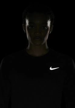 Nike Performance PACER CREW - Langarmshirt - Black/black | Damen 14 Nike Performance PACER CREW - Langarmshirt - Black/black | Damen -Angebote Nike Store dd3bf8135e184f638247c88b48945517