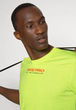 Nike Performance Herren TEE PRO - Sport T-shirt - Atomic Green -Angebote Nike Store de5790bb74fb4dc8a769398e41a32291