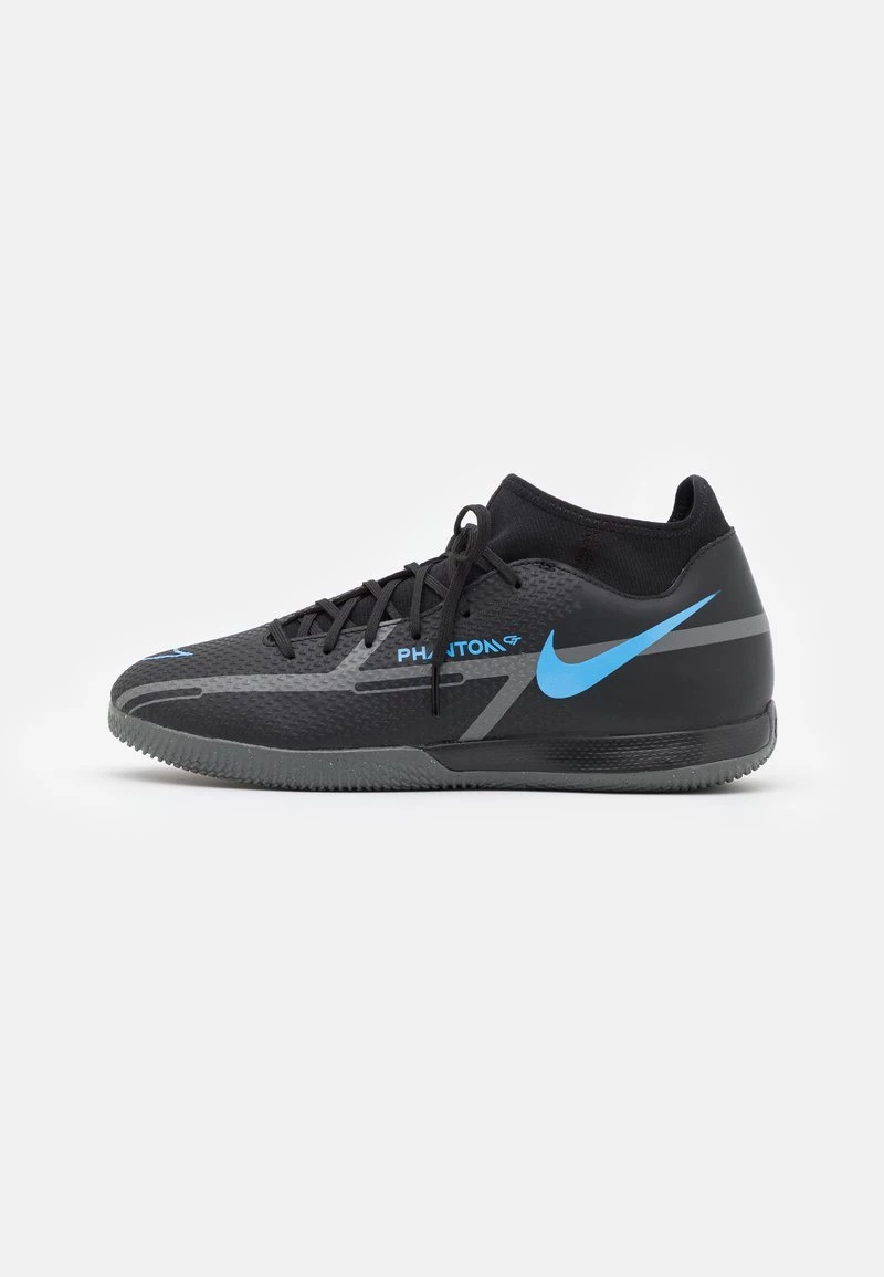 Nike Performance Unisex PHANTOM GT2 ACADEMY DF IC - Fußballschuh Halle - Black/iron Grey 1 Nike Performance Unisex PHANTOM GT2 ACADEMY DF IC - Fußballschuh Halle - Black/iron Grey
