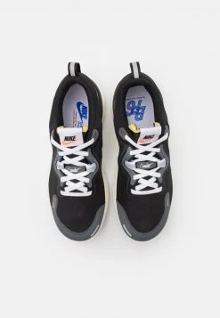 Nike Performance REACT MILER PRM - Laufschuh Neutral - Black/metallic Silver/dark Grey/white | Herren -Angebote Nike Store e6d605bc13f14746a057d6f190c51297