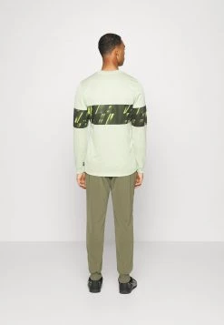 Nike Performance Herren FC LIBERO PANT - Jogginghose - Medium Olive/habanero Red/white 7 Nike Performance Herren FC LIBERO PANT - Jogginghose - Medium Olive/habanero Red/white -Angebote Nike Store e81934c1c4ea4f38a72cd52714b46109