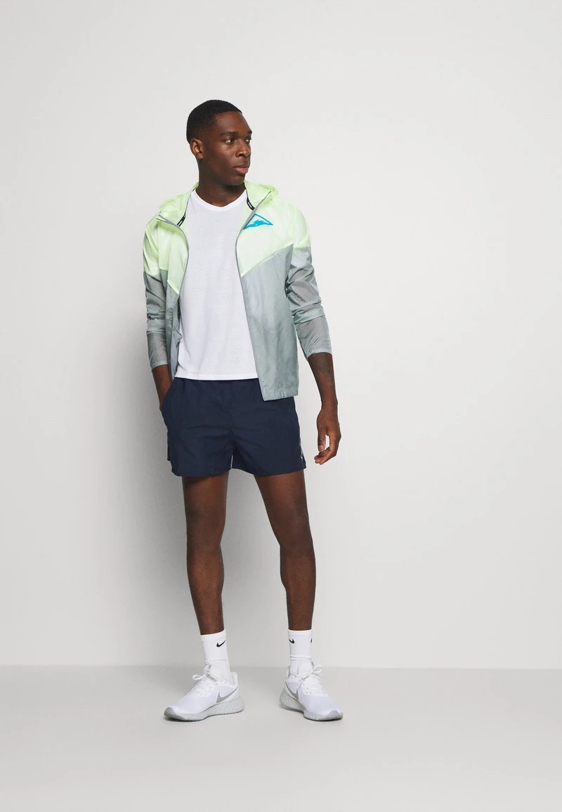 Nike Performance MILER TOP - Sport T-shirt - White/silver | Herren 2 Nike Performance MILER TOP - Sport T-shirt - White/silver | Herren – Bild 2