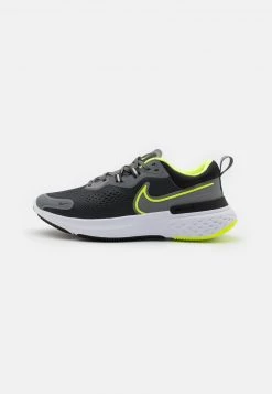 Nike Performance Herren REACT MILER - Laufschuh Neutral - Smoke Grey/volt/black