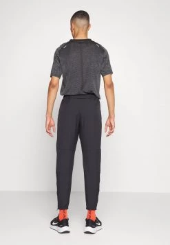Nike Performance Herren PANT - Jogginghose - Black -Angebote Nike Store e9cb6a595c0b4112a87bb37f768e689c