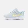 Nike Performance REVOLUTION 6 TDV UNISEX - Laufschuh Neutral - Aura/multicolor/worn Blue/university Gold