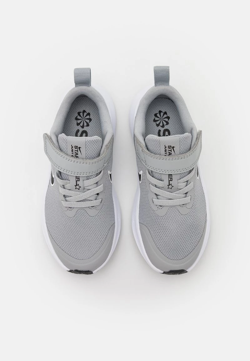 Nike Performance STAR RUNNER 3 UNISEX - Laufschuh Neutral - Light Smoke Grey/smoke Grey/black 4 Nike Performance STAR RUNNER 3 UNISEX - Laufschuh Neutral - Light Smoke Grey/smoke Grey/black – Bild 4