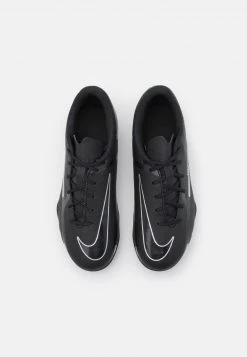 Nike Performance JR. PHANTOM GT2 CLUB MG UNISEX - Fußballschuh Nocken - Black/metallic Silver/dark Grey 9 Nike Performance JR. PHANTOM GT2 CLUB MG UNISEX - Fußballschuh Nocken - Black/metallic Silver/dark Grey -Angebote Nike Store ec19838c424c44219bda76858ccbec8d