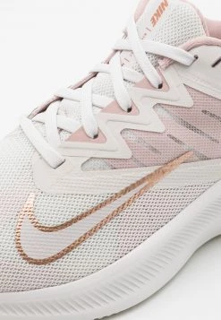 Nike Performance Damen QUEST 3 - Laufschuh Neutral - Platinum Tint/metallic Red Bronze -Angebote Nike Store ee27c43233c14fe3afe16d098c5c38ec