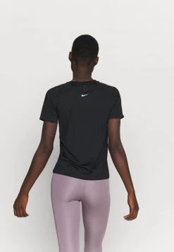 Nike Performance Damen MILER - T-Shirt Print - Black/reflective Silver 8 Nike Performance Damen MILER - T-Shirt Print - Black/reflective Silver -Angebote Nike Store efe6846f82b24cd0861a9de4c463cb66