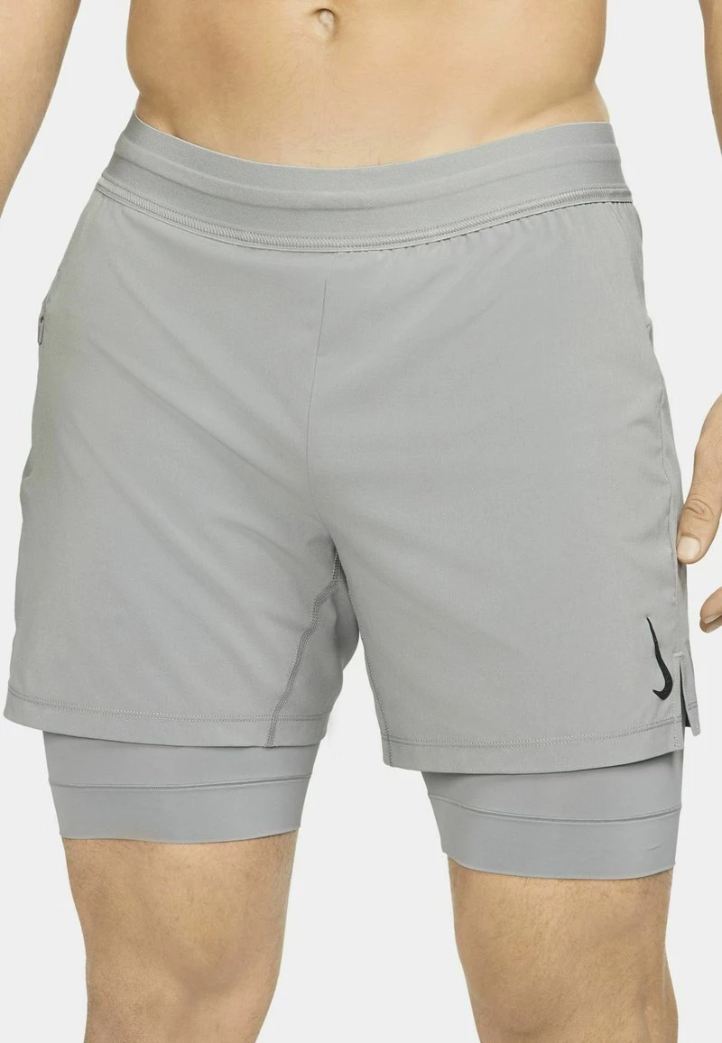 Nike Performance Herren Kurze Sporthose - Particle Grey/black 1 Nike Performance Herren Kurze Sporthose - Particle Grey/black