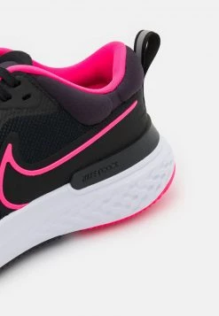Nike Performance Damen REACT MILER 2 - Laufschuh Neutral - Black/hyper Pink/cave Purple -Angebote Nike Store f0f17bc744ce4fe3808a8a59e9563dd8