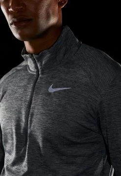 Nike Performance Herren PACER - Langarmshirt - Grey 13 Nike Performance Herren PACER - Langarmshirt - Grey -Angebote Nike Store f0f987ef5d1945888b0471d348f84c1c