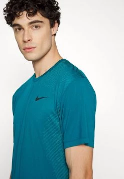 Nike Performance Herren SEAMLESS - T-Shirt Print - Bright Spruce/washed Teal/black -Angebote Nike Store f2122dfb3f5a423f851542a7ca28bbfe