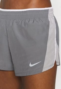 Nike Performance Damen SHORT - Kurze Sporthose - Gunsmoke/atmosphere Grey/vast Grey/wolf Grey -Angebote Nike Store f35bec2a84834591a7d6baa80a3dbf68