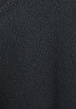 Nike Performance BREATHE COOL - T-Shirt Print - Black/silver | Damen 5 Nike Performance BREATHE COOL - T-Shirt Print - Black/silver | Damen -Angebote Nike Store f381db2b91ab452fa5020b21ed8642eb