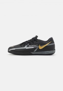 Nike Performance Unisex PHANTOM GT2 ACADEMY IC - Fußballschuh Halle - Black/metallic Dark Grey/metallic Gold