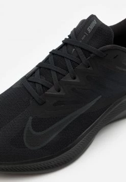 Nike Performance Herren QUEST 3 - Laufschuh Neutral - Black/dark Smoke Grey 11 Nike Performance Herren QUEST 3 - Laufschuh Neutral - Black/dark Smoke Grey -Angebote Nike Store f5d4faaaf90241e7add3dee21c27a377