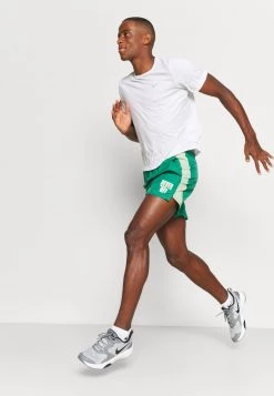 Nike Performance Kurze Sporthose - Green Noise/honeydew | Herren -Angebote Nike Store f7be8190538849f0a5ad43781be632fc