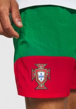 Nike Performance Herren PORTUGAL SHORT - Kurze Sporthose - Pine Green/sport Red/black -Angebote Nike Store f7c91b3644af42d2ad7bdffb1c21ef39