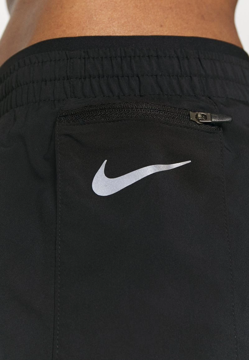 Nike Performance Damen TEMPO LUXE SHORT - Kurze Sporthose - Black/silver 5 Nike Performance Damen TEMPO LUXE SHORT - Kurze Sporthose - Black/silver – Bild 5