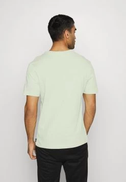 Nike Performance FC TEE SEASONAL BLOCK - T-Shirt Print - Olive Aura | Herren -Angebote Nike Store f8e185d47ac742c39c9625cbdecc7ca3