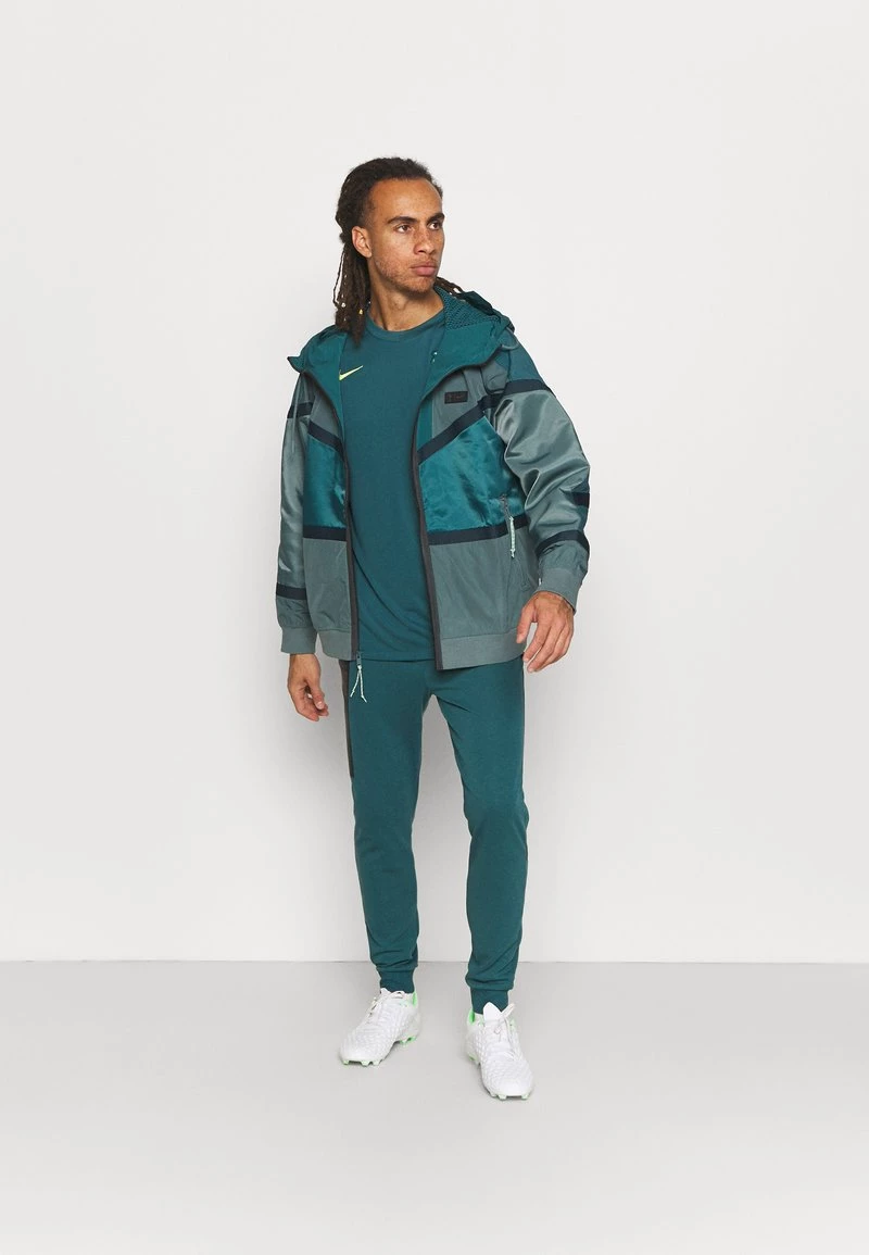 Nike Performance Herren TOTTENHAM HOTSPURS TRAVEL - Jogginghose - Dark Teal Green/hasta/vapor Green 2 Nike Performance Herren TOTTENHAM HOTSPURS TRAVEL - Jogginghose - Dark Teal Green/hasta/vapor Green – Bild 2