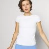 Nike Performance Damen THE YOGA LUXE - T-Shirt Basic - Sail/white