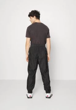 Nike Performance Herren NBA CHICAGO BULLS TRACKSUIT - Vereinsmannschaften - University Red/black/white -Angebote Nike Store fa9309d55e3849d9bd7be4c7806261b6