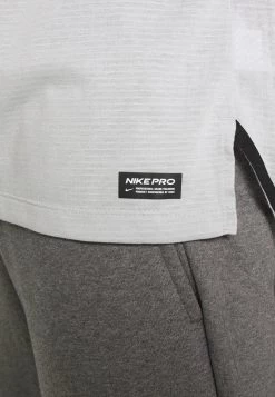 Nike Performance DFADV - T-Shirt Print - Light Smoke Grey/black | Herren -Angebote Nike Store faa97f0466fb4eb59ec8d44ff1e0371b