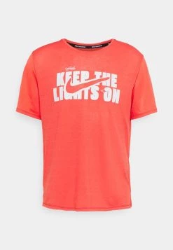 Nike Performance Herren MILER - T-Shirt Print - Lobster/gym Red/photon Dust -Angebote Nike Store fc96997bcbab4f89ac2c99c70c5f96dd