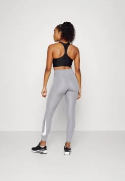 Nike Performance Damen SEAMLESS BRA - Sport-BH Mit Mittlerer Stützkraft - Black/dark Smoke Grey -Angebote Nike Store fe183c11696940f9a9d9118395beeb9f