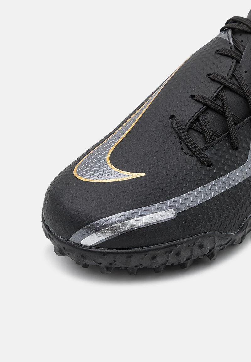 Nike Performance JR PHANTOM GT2 ACADEMY TF UNISEX - Fußballschuh Multinocken - Black/metallic Dark Grey/metallic Gold 6 Nike Performance JR PHANTOM GT2 ACADEMY TF UNISEX - Fußballschuh Multinocken - Black/metallic Dark Grey/metallic Gold – Bild 6
