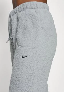 Nike Performance COZY BOTTOM CORE - Jogginghose - Particle Grey/black | Damen -Angebote Nike Store ff8da1d2a87944c59ada6db93aea874d